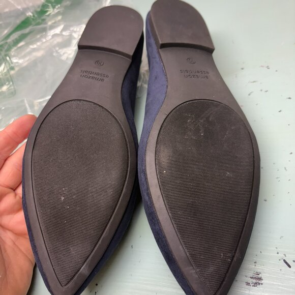 amazon essentials women's size 10 blue velvet loafers - Picture 4 of 6